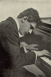 Leo in 1918
